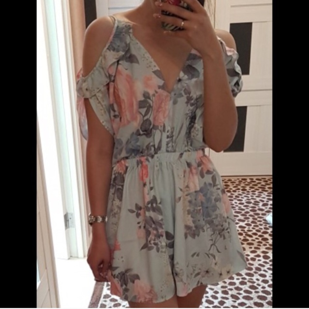 LAST TWO! Floral Ruffle Romper - Picture 5 of 8